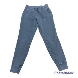 Lululemon sweatpants size 4